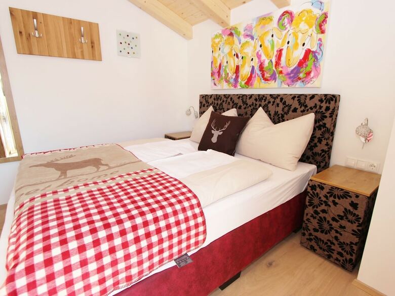 Cabana Modern Chalet In Kaprun With Jacuzzi