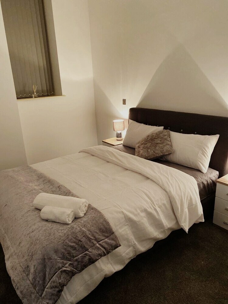 Spacious Urban City Apartment