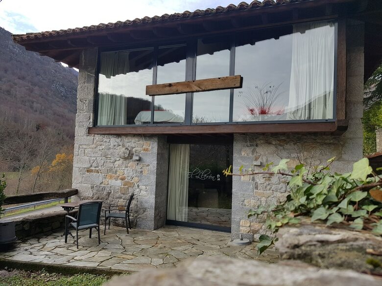Apartamentos Rurales El Ller�n