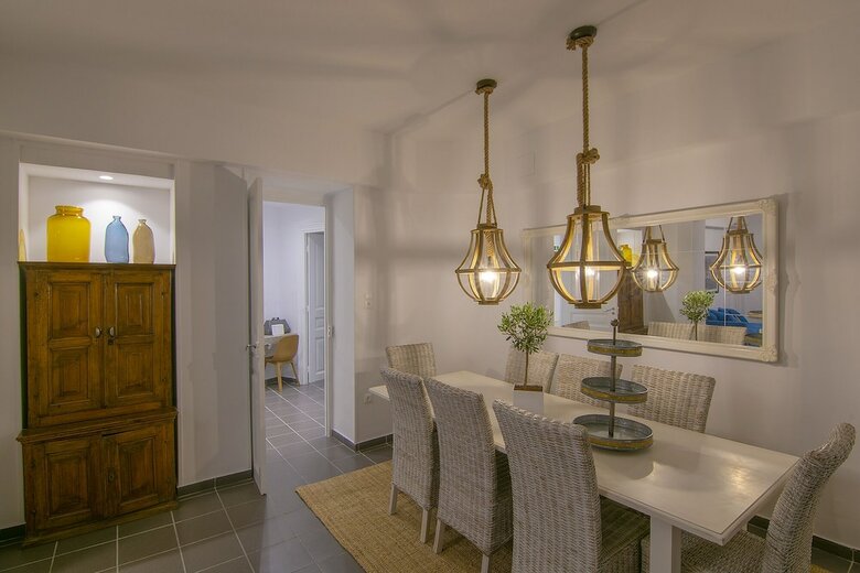 Hotel Art Pantheon Suites In Plaka