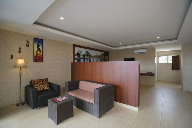 Hostal Oyo 2392 Nusa Dua Eling Inn