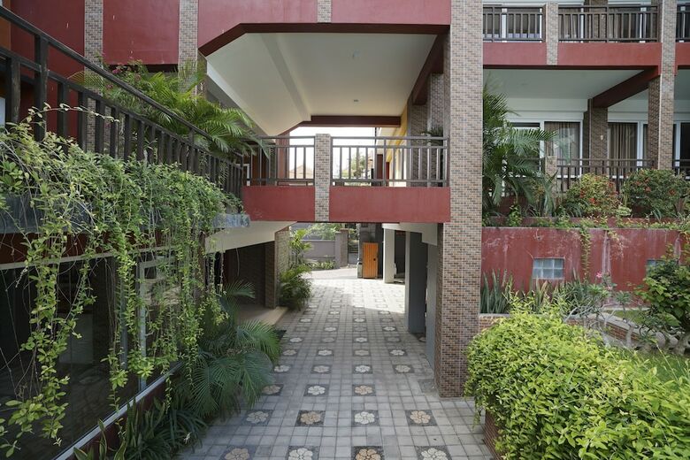 Hostal Oyo 2392 Nusa Dua Eling Inn