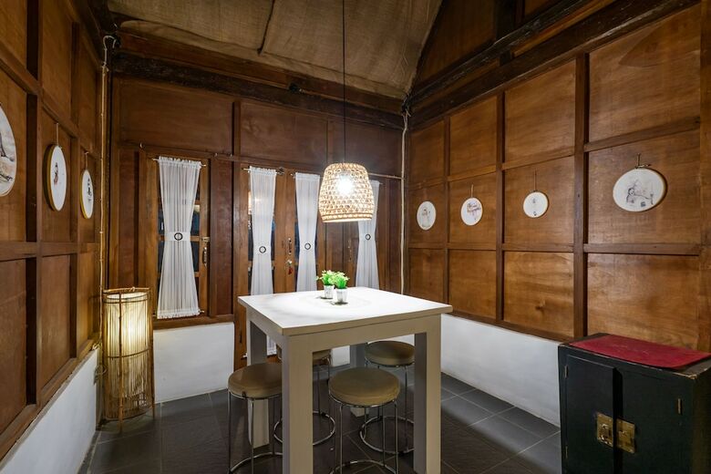 Hostal Oyo 2393 Omahe Nawung