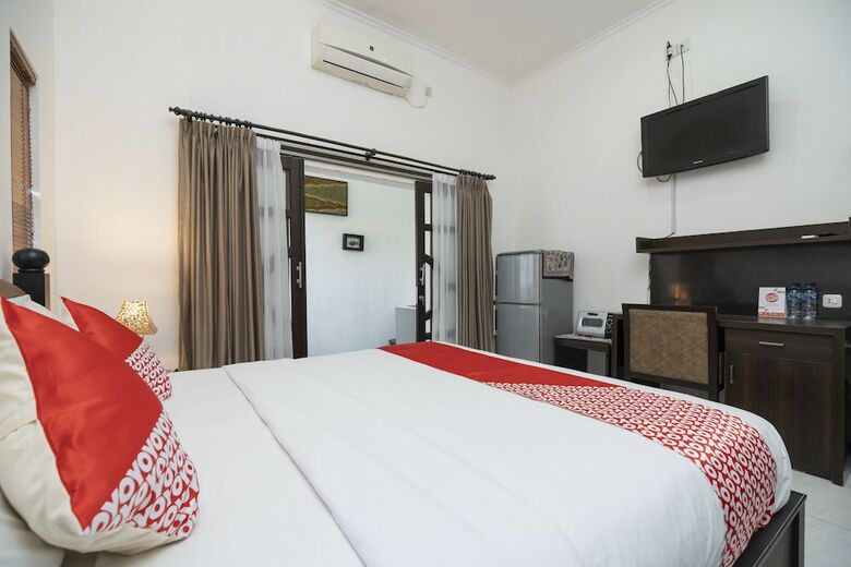 Hostal Oyo 2417 Panen House