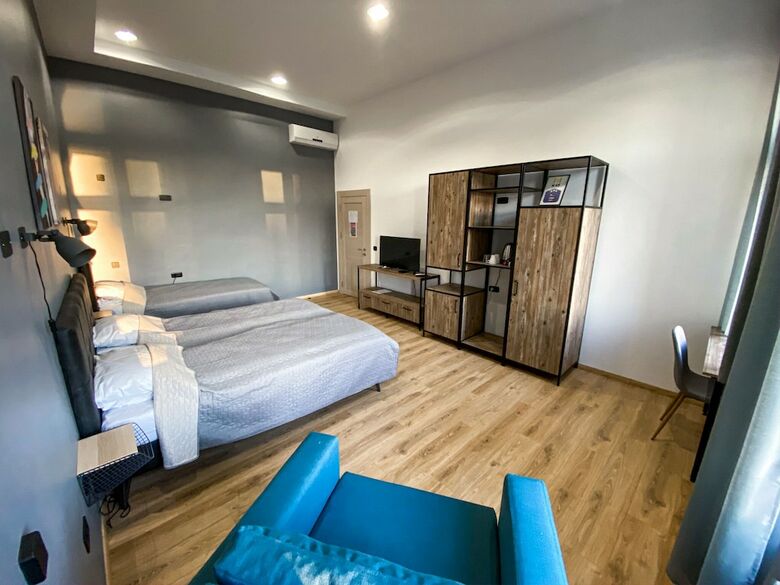 Hotel K43 Rooms And Apartments