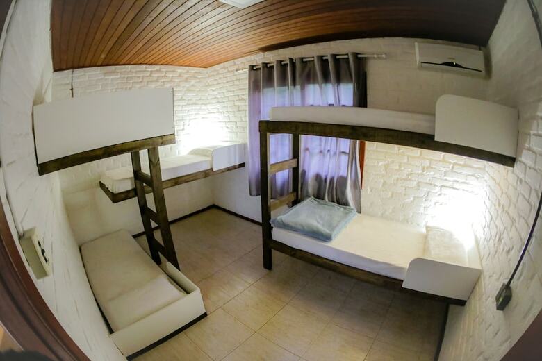 Hostal Wind House Hostel