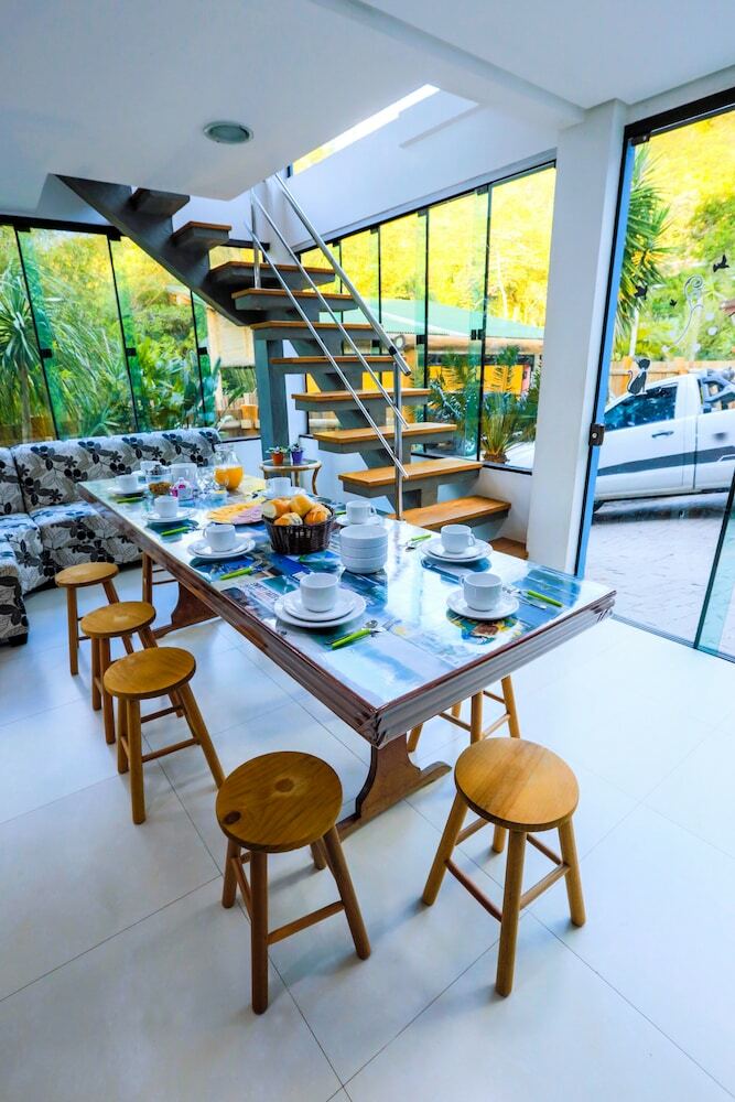 Hostal Wind House Hostel