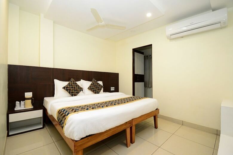 Hotel Rashika Palace