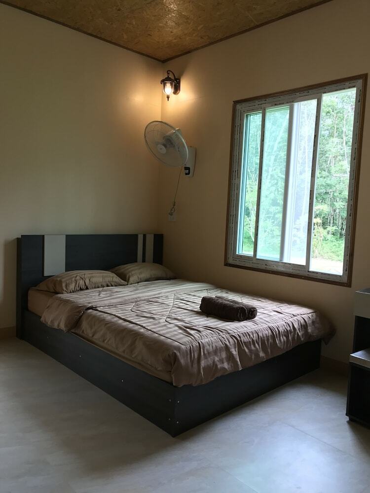 Hotel Pakarung Homestay