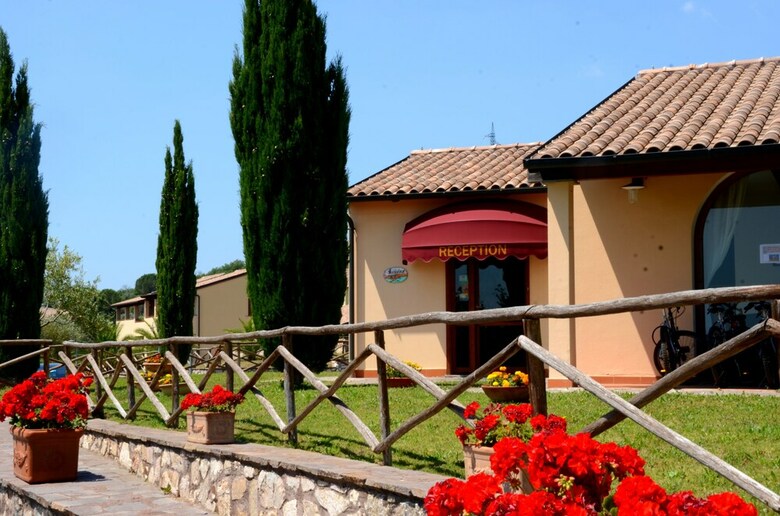 Residencia Le Corti Di Montepitti