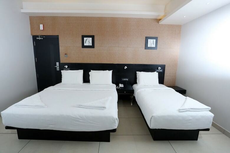 Hotel Lnb Residency