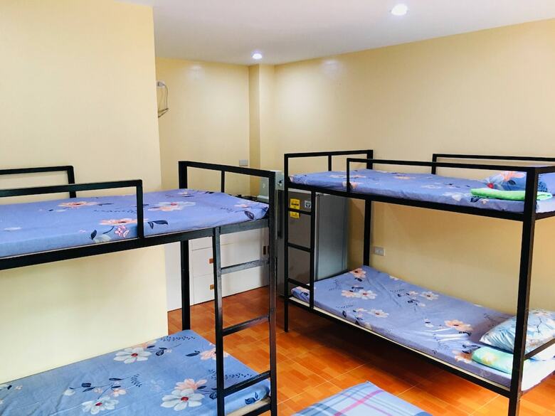 Hotel Eme's Apartelle