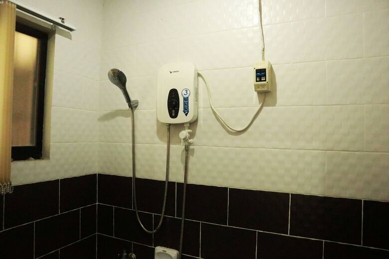 Hotel Eme's Apartelle