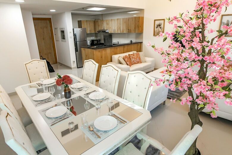 Apartamento Luton Vacation Homes Continental Tower