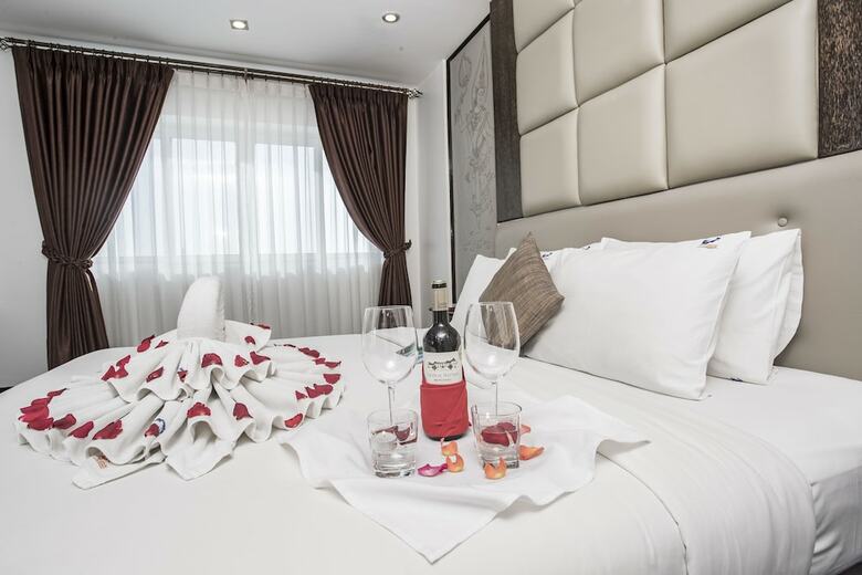 King Grand Boutique Hotel
