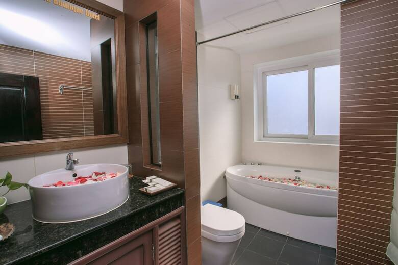 King Grand Boutique Hotel