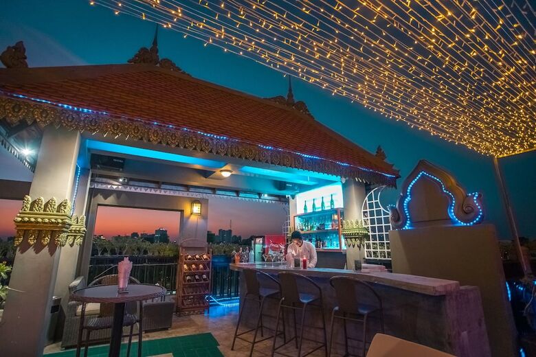King Grand Boutique Hotel