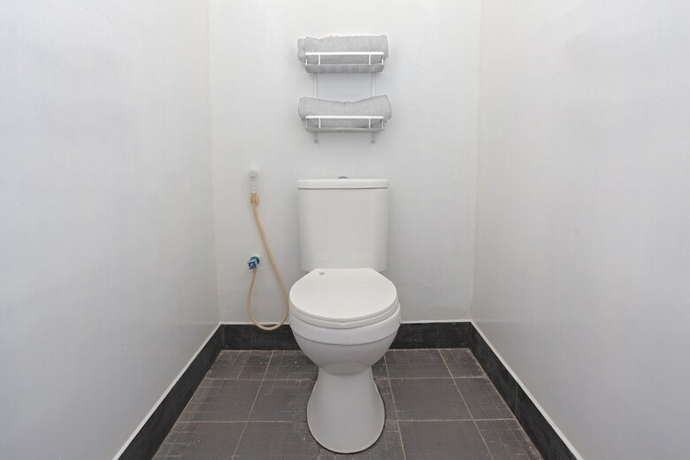 Hostal Oyo 2443 Inn Joy