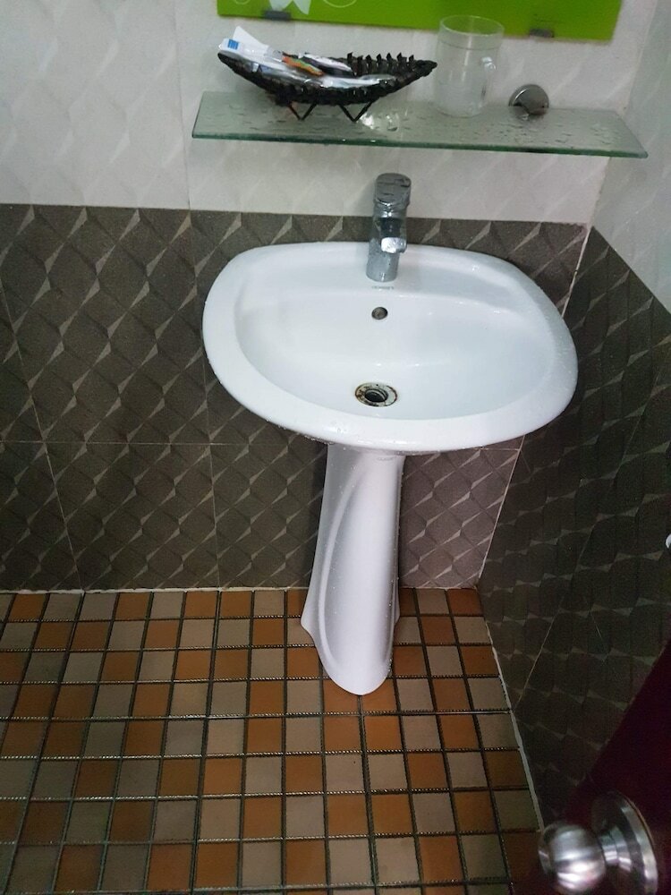 Hotel Oyo 588 VI Thao Van 1