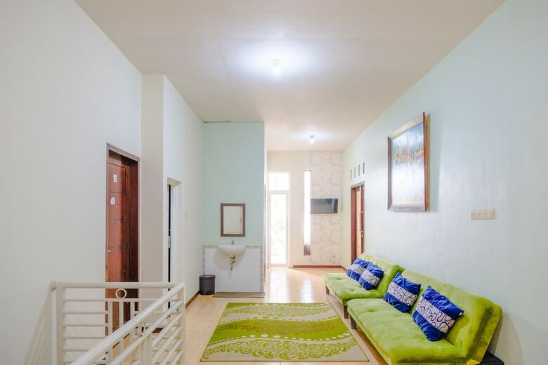 Hotel Oyo 2376 Tiara Family Residence