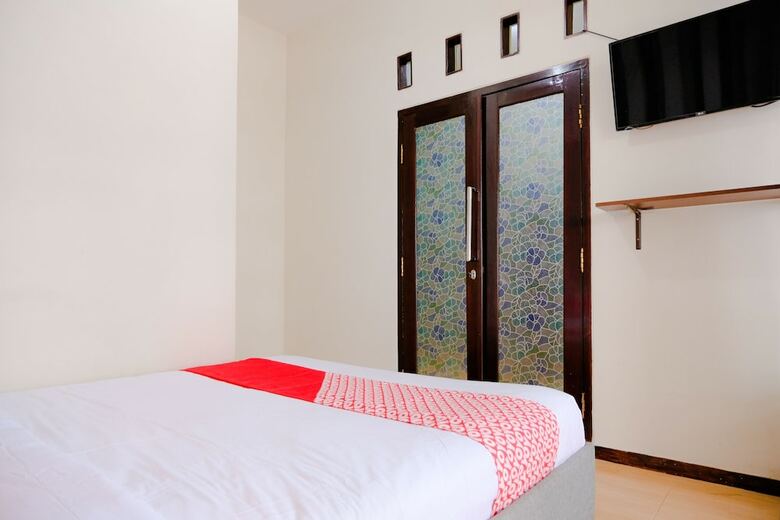 Hotel Oyo 2376 Tiara Family Residence