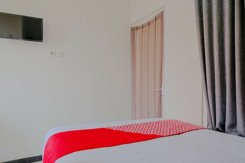 Hotel Oyo 2376 Tiara Family Residence