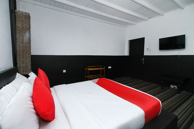 Oyo 523 Royal Hotel