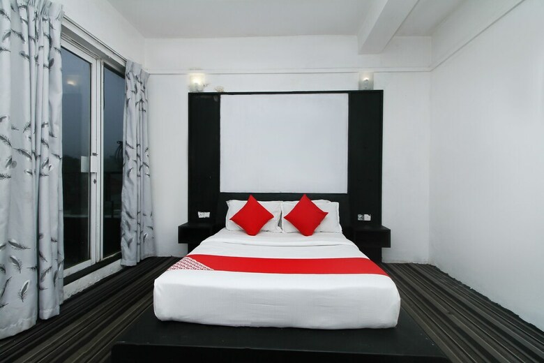 Oyo 523 Royal Hotel