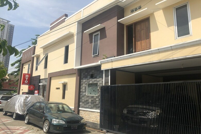 Hotel Oyo 2481 Gangnam Style Residence