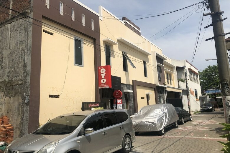 Hotel Oyo 2481 Gangnam Style Residence