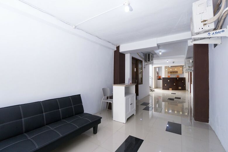 Hotel Oyo 2444 Sera House