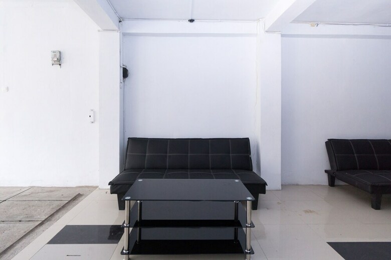 Hotel Oyo 2444 Sera House