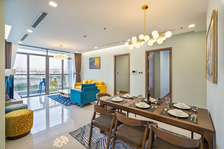 Stephen's Riverside Apartments