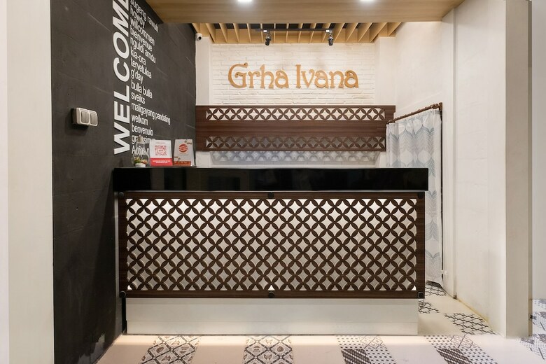 Hostal Oyo 2457 Grha Ivana