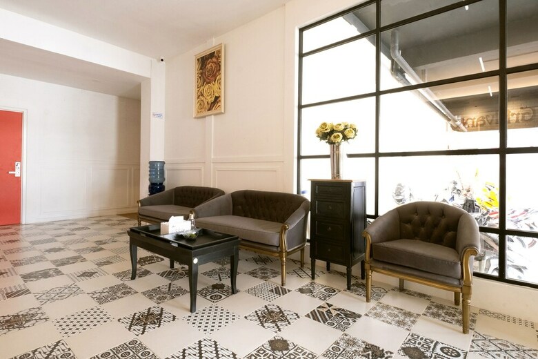 Hostal Oyo 2457 Grha Ivana