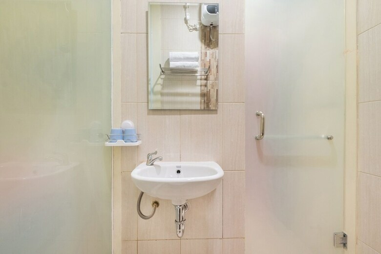 Hostal Oyo 2457 Grha Ivana