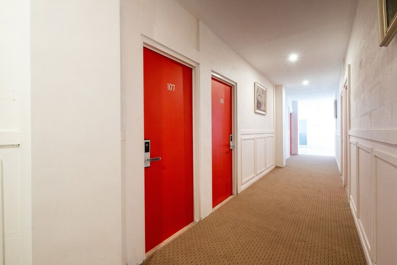 Hostal Oyo 2457 Grha Ivana