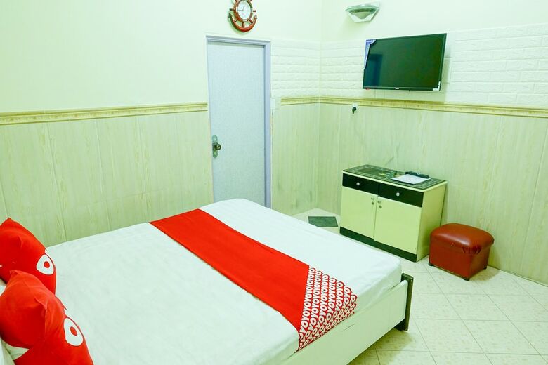 Oyo 827 Bach Duong Hotel