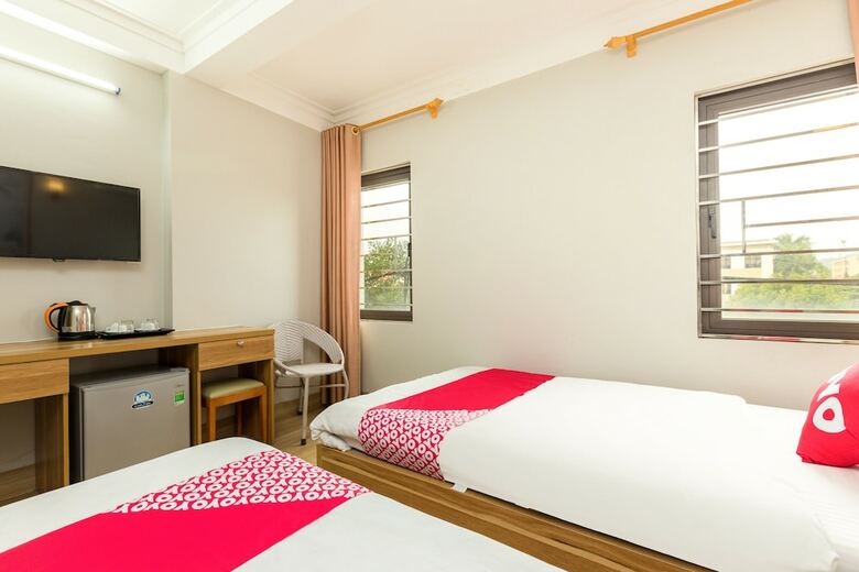 Oyo 800 Candy Hotel