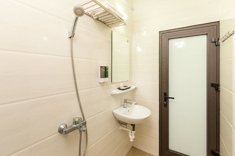 Oyo 800 Candy Hotel