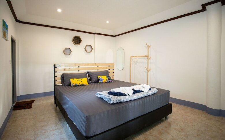 Hotel Bangben Beachfront Resort