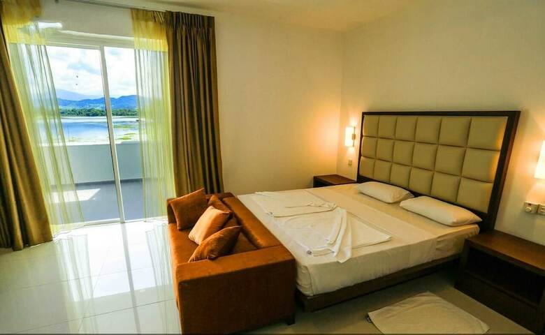 Hotel Lavendish Wild Safari Resort