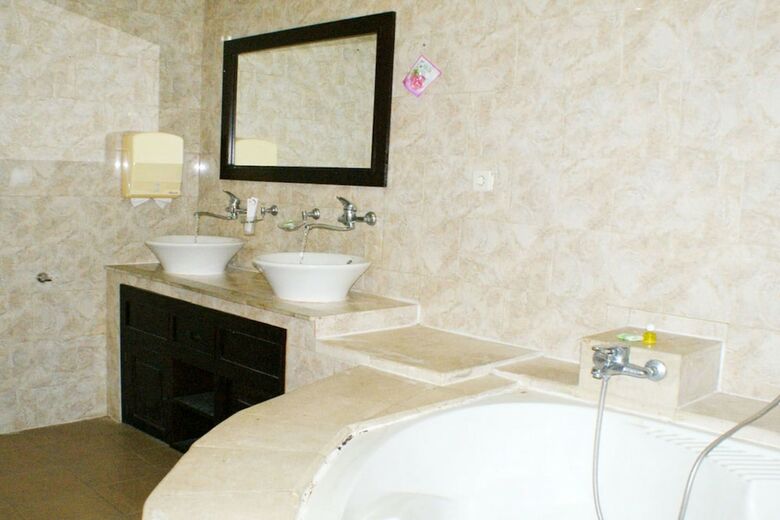 Oyo 2334 Melka Excelsior Hotel