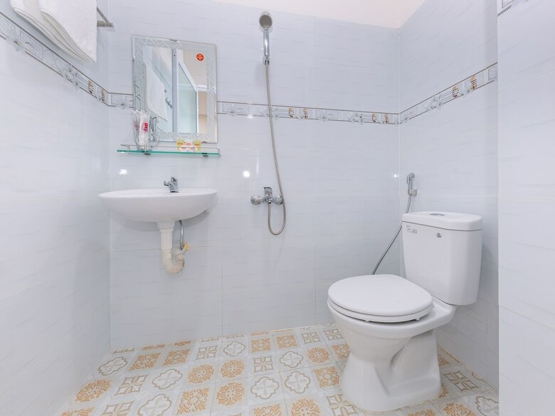 Hotel Oyo 808 Hoang Lan
