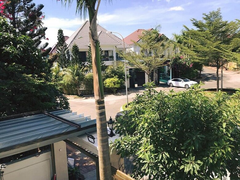 Kat Villa
