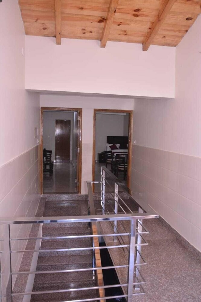 Adb Rooms Hotel Silver Lake Inn
