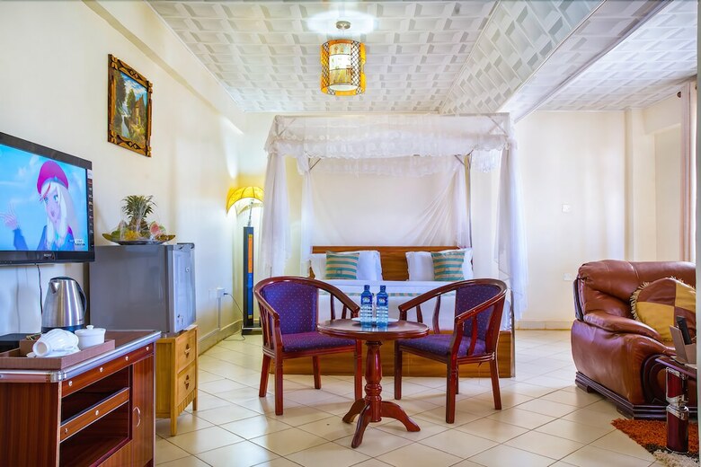 Nokras Hotel