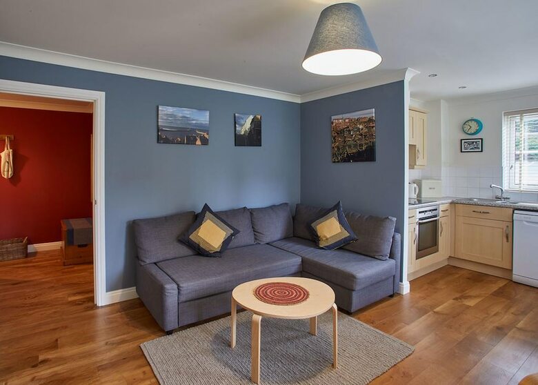 Whitehall 1 Apartment