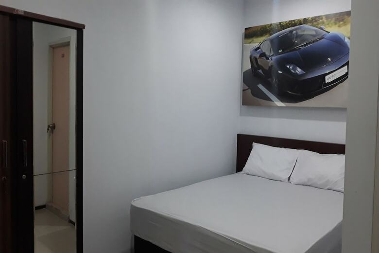 Hostal Oyo 2504 Karangasem Residence