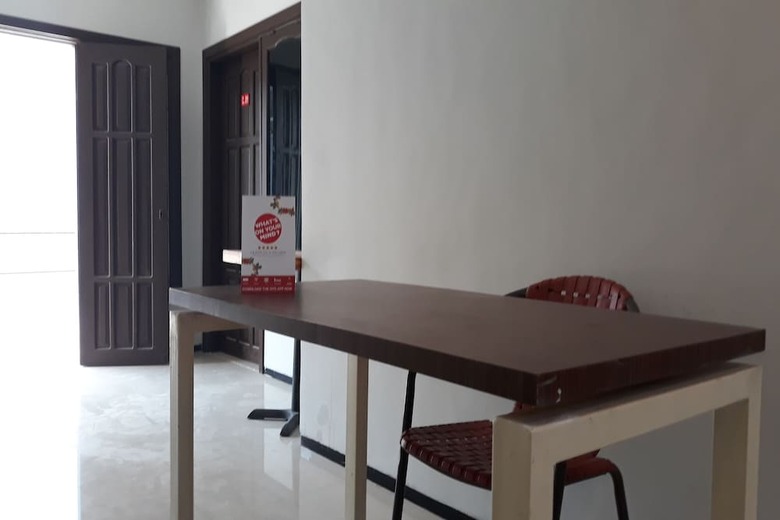 Hostal Oyo 2504 Karangasem Residence